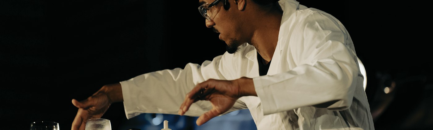 Researchers working in Applied Physics & Photonics